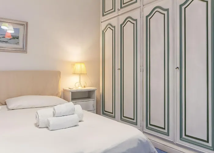 Nura\'S - Villa Verde Guest House