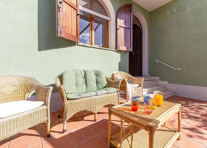 Nura\'S - Villa Verde Guest House